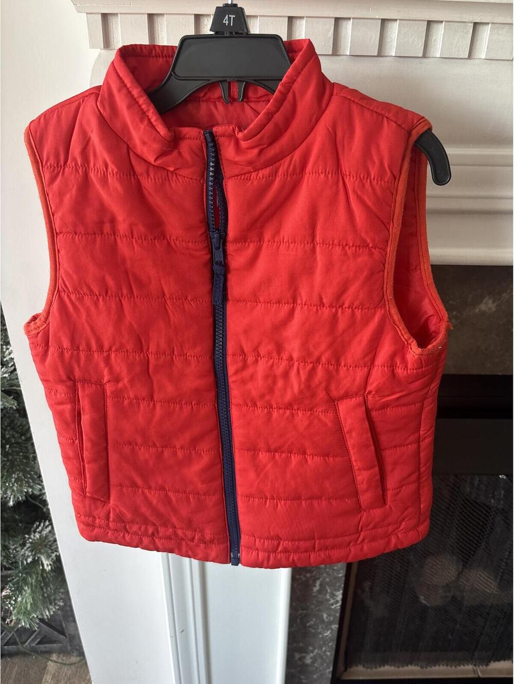 J Khaki Boys Red Quilted Puffer Vest Size 5 Kids